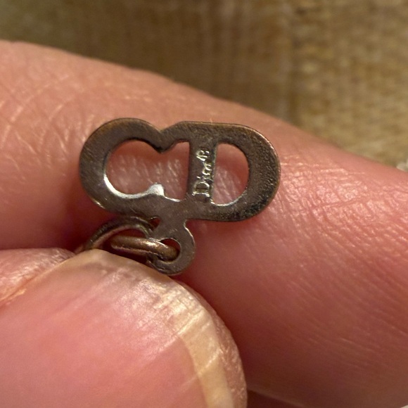 Authentic Dior chain with Unbranded Black Floral Heart Pendant - Picture 8 of 9